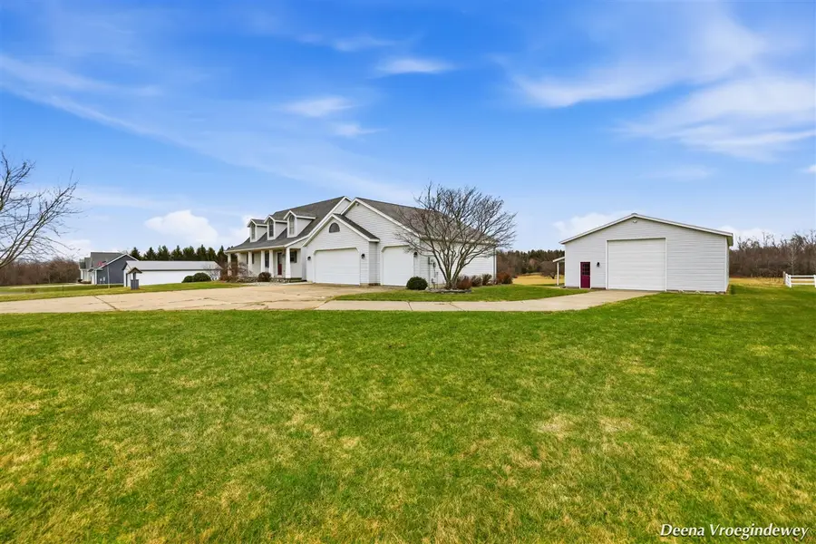 914 Jackson, Grandville, MI 49418 - #2