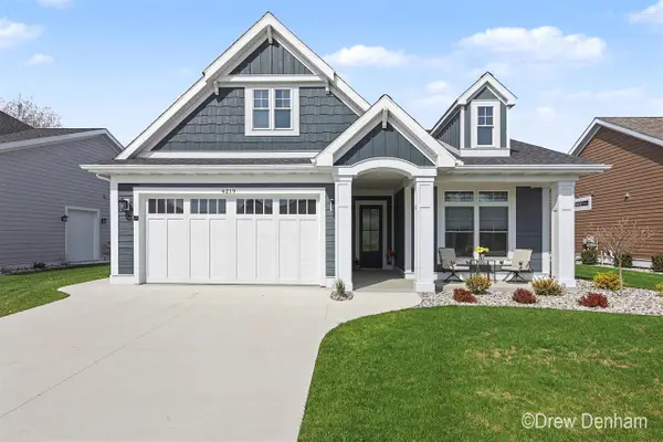 4219 Village Green, Freeland, MI 48623