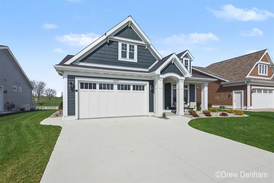 4219 Village Green, Freeland, MI 48623 - #2
