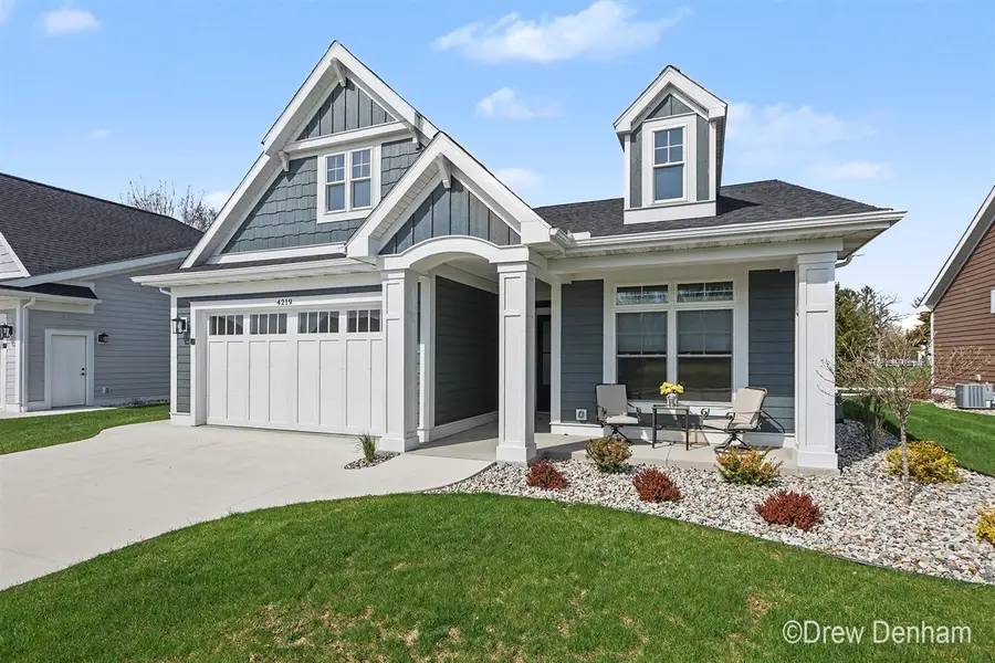4219 Village Green, Freeland, MI 48623 - #3