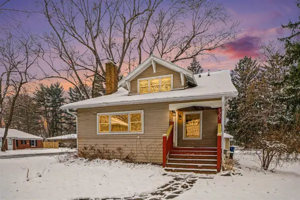 2407 Fairfield, Kalamazoo, MI 49048