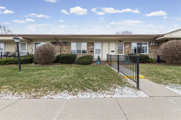 25229 Franklin #5, South Lyon, MI 48178