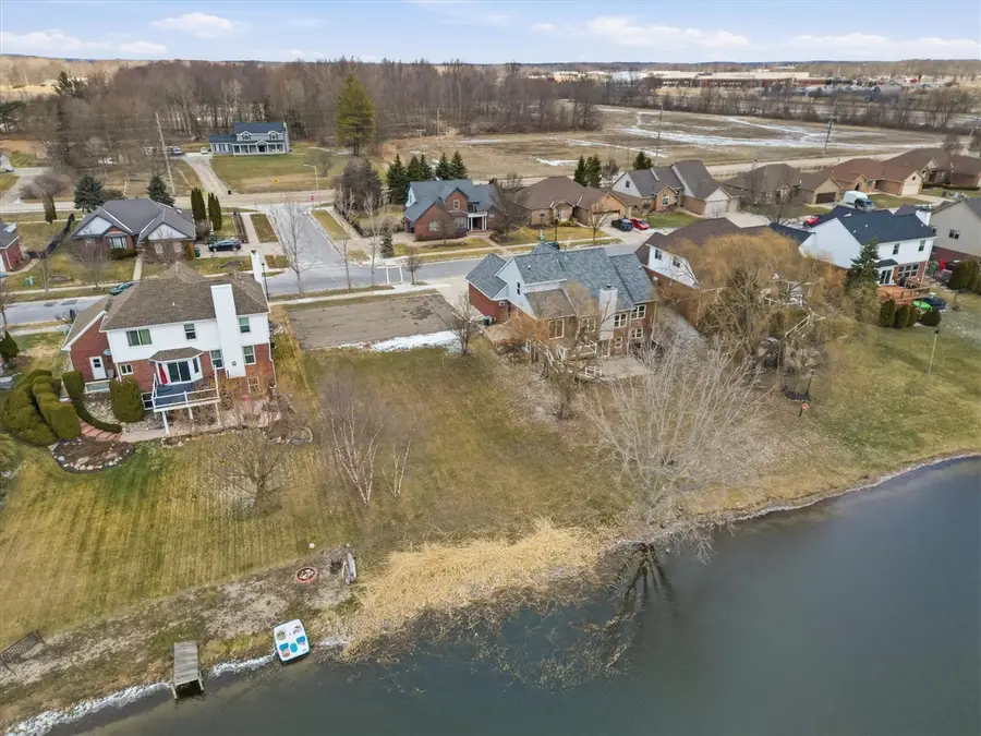36566 N Pointe, New Baltimore, MI 48047 - #3