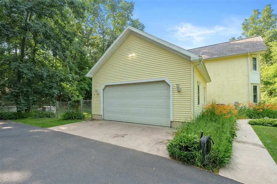 1070 N 3rd, Kalamazoo, MI 49009 - #2