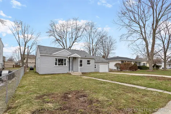 515 NW Ferndale, Walker, MI 49534