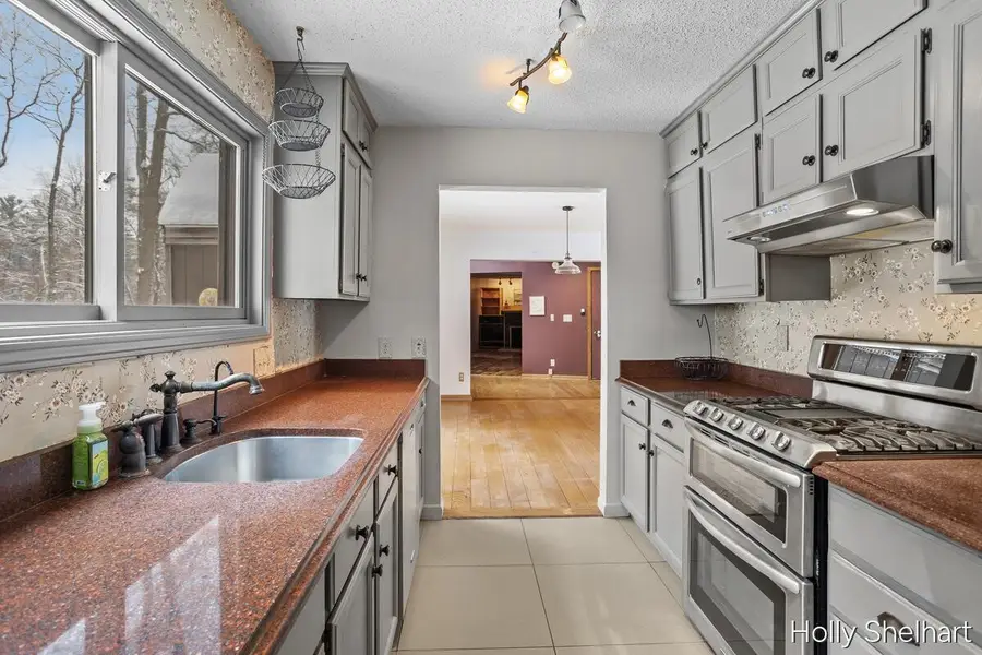 903 Cram, Albion, MI 49224 - #2