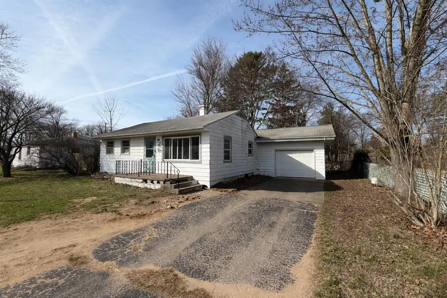 132 Lilac, Paw Paw, MI 49079 - #2