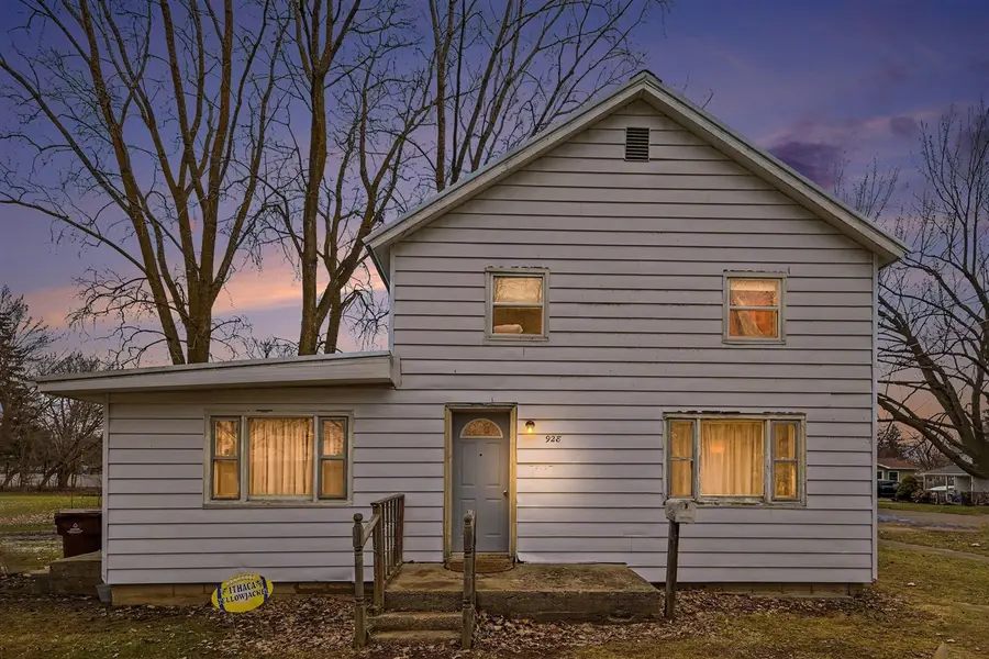 928 E Emerson, Ithaca, MI 48847 - #2
