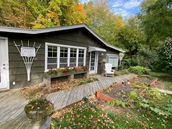 838 Mason, Saugatuck, MI 49453