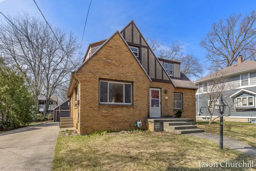 2621 Wyoming, Wyoming, MI 49519 - #2