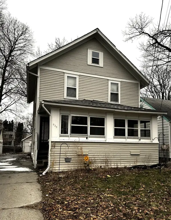 925 S Holmes, Lansing, MI 48912