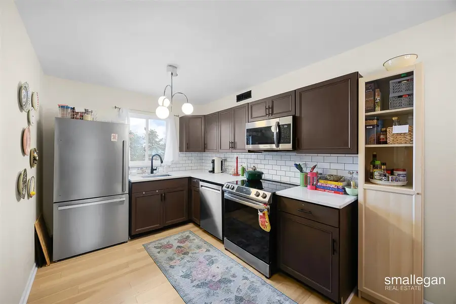 3406 Devonwood #E, Grand Rapids, MI 49525 - #2