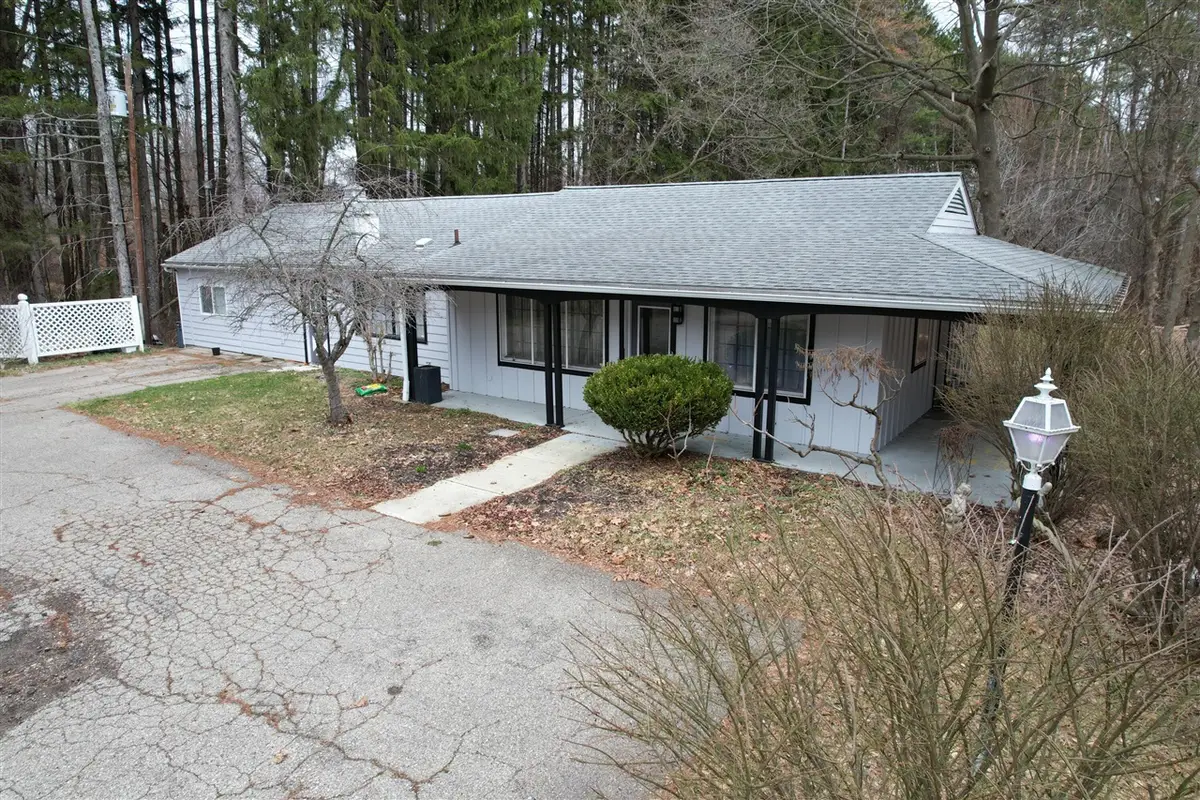 4491 S Jackson, Jackson, MI 49201 - #1