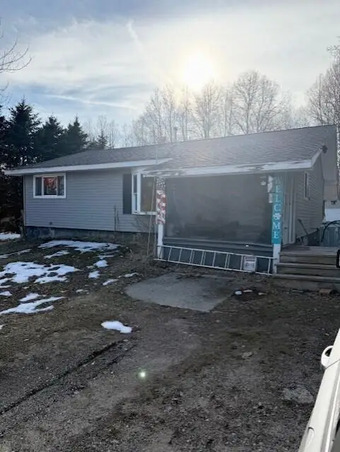 5297 N Hughes, Fountain, MI 49410