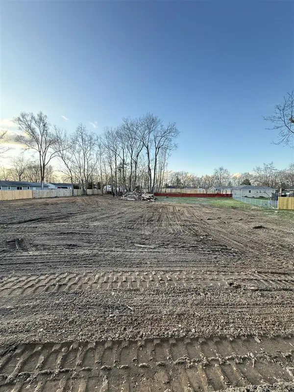 607 Hull, Portage, MI 49002