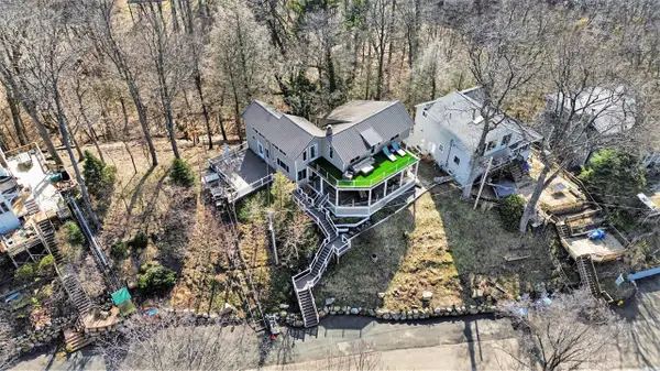 26 Edwards, Grand Haven, MI 49417