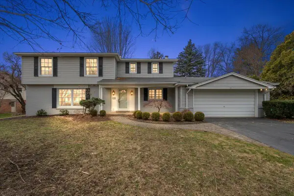 2456 Lost Tree, Bloomfield Hills, MI 48304