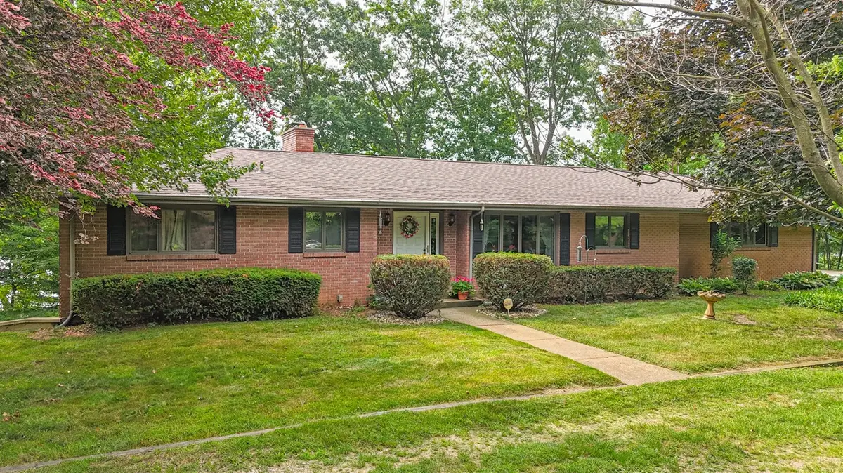 55835 Davis, Dowagiac, MI 49047 - #1