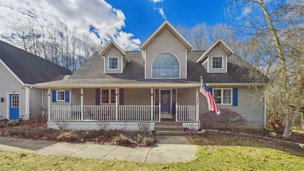 10345 Red Oak, Howard City, MI 49329