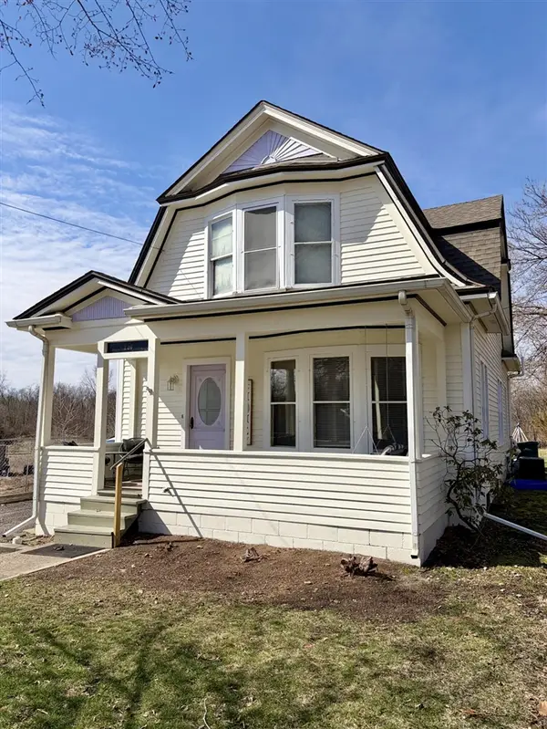 226 Monroe, Saline, MI 48176