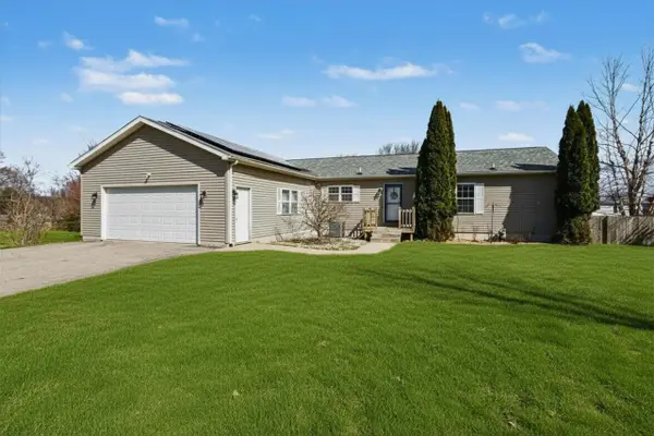 3967 Hennesey, Watervliet, MI 49098