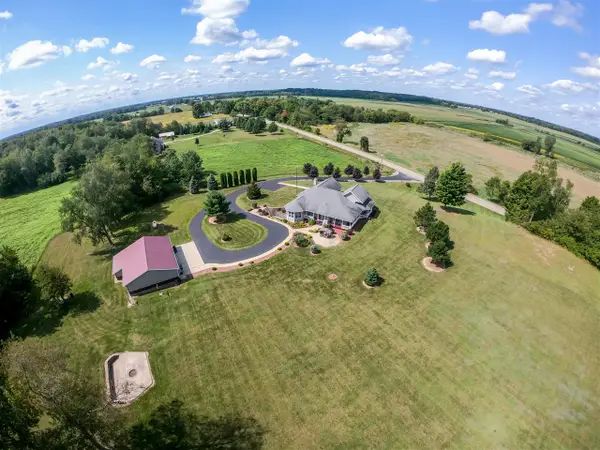 839 E Girard, Quincy, MI 49082