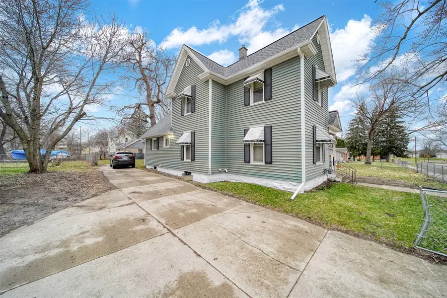 826 Carl Breeding, Jackson, MI 49203 - #2