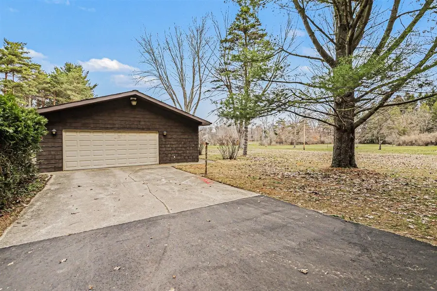 50507 Pleasant, Dowagiac, MI 49047 - #2