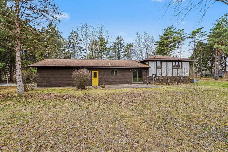 50507 Pleasant, Dowagiac, MI 49047 - #3