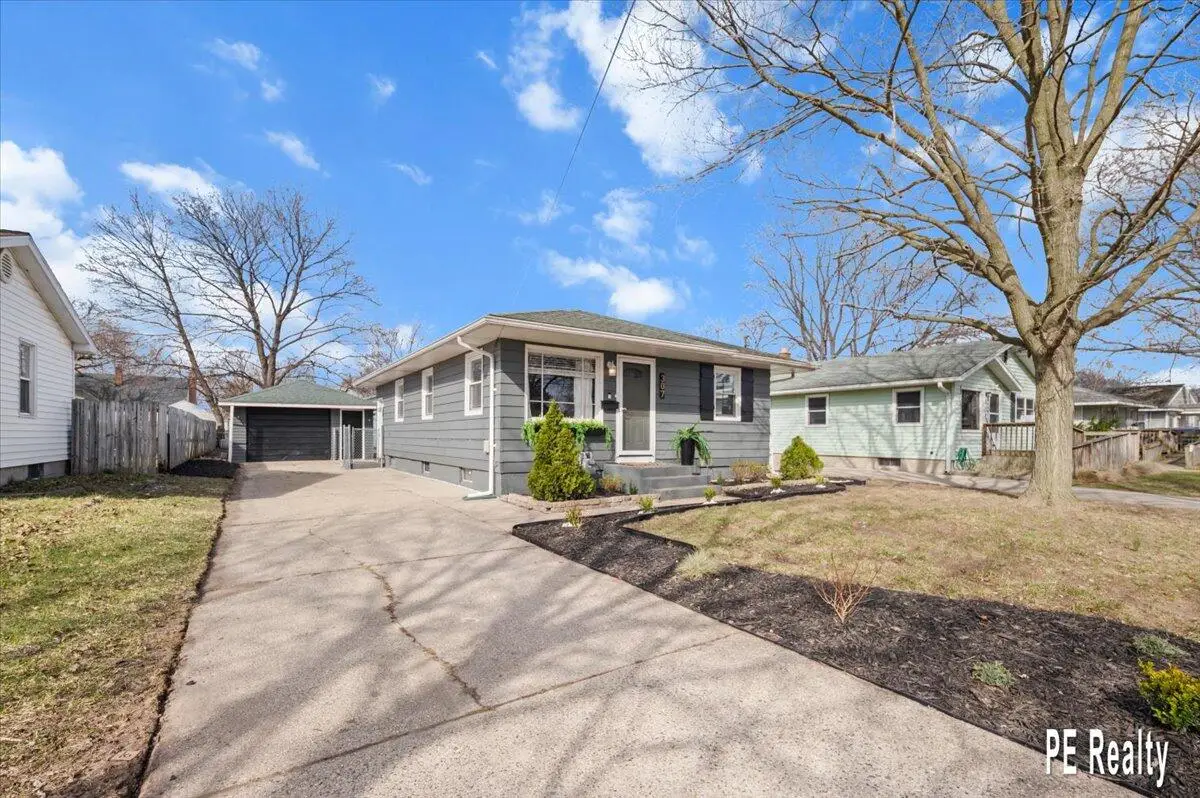 307 43rd, Grand Rapids, MI 49548 - #1