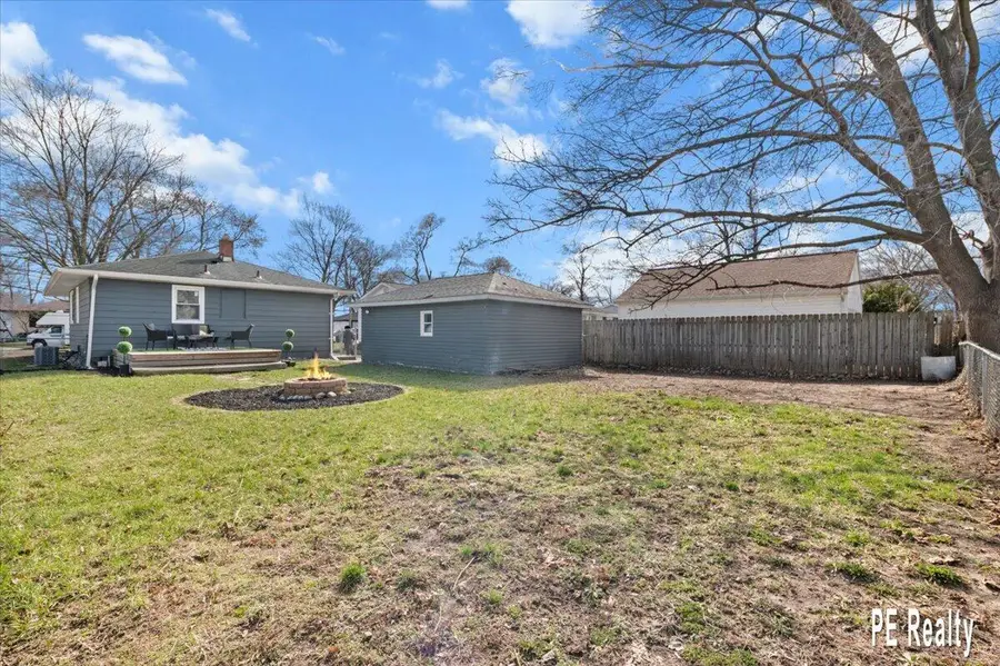 307 43rd, Grand Rapids, MI 49548 - #3