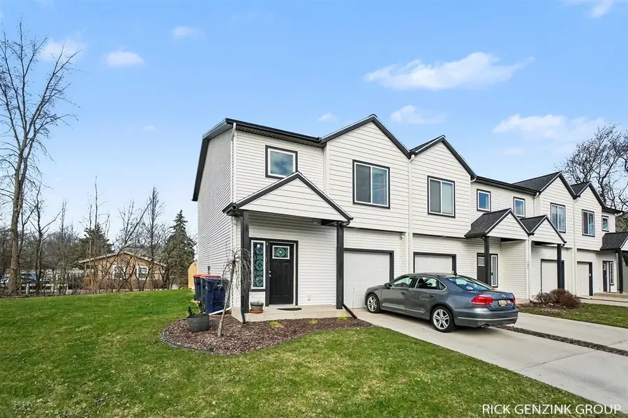 392 Harbor Town #4, Holland, MI 49423 - #2