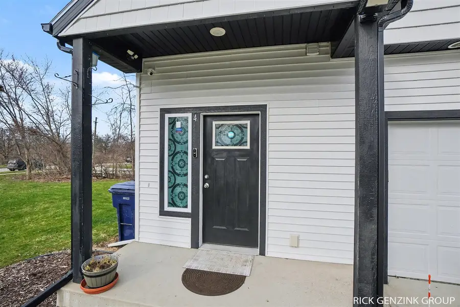 392 Harbor Town #4, Holland, MI 49423 - #3