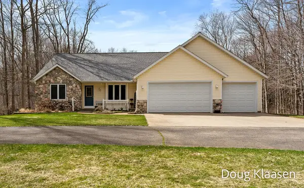 4618 44th, Holland, MI 49423