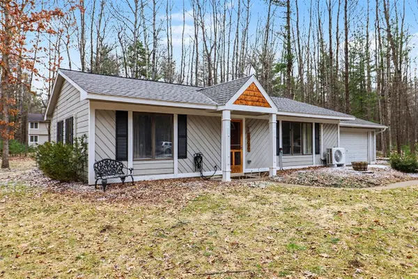 6782 White Pine, Canadian Lakes, MI 49346