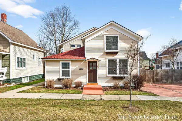 209 Clinton, Grand Haven, MI 49417