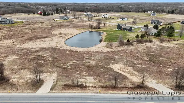 8707 Cannonsburg, Ada, MI 49301