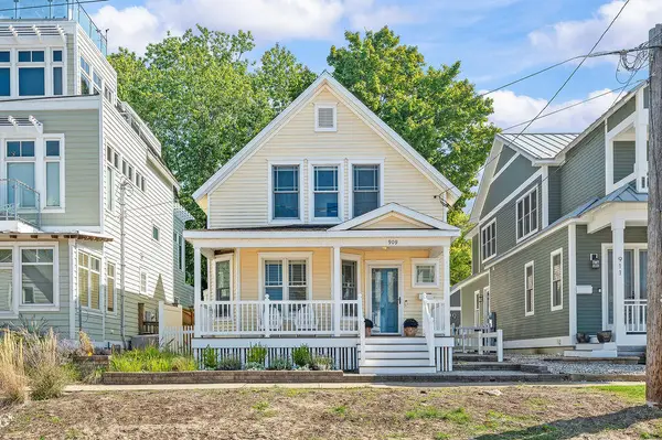 909 Lions Park, Saint Joseph, MI 49085