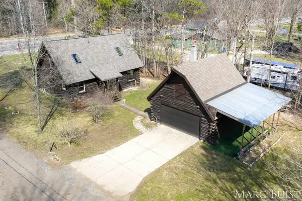 1876 Lake Michigan, Grand Rapids, MI 49534