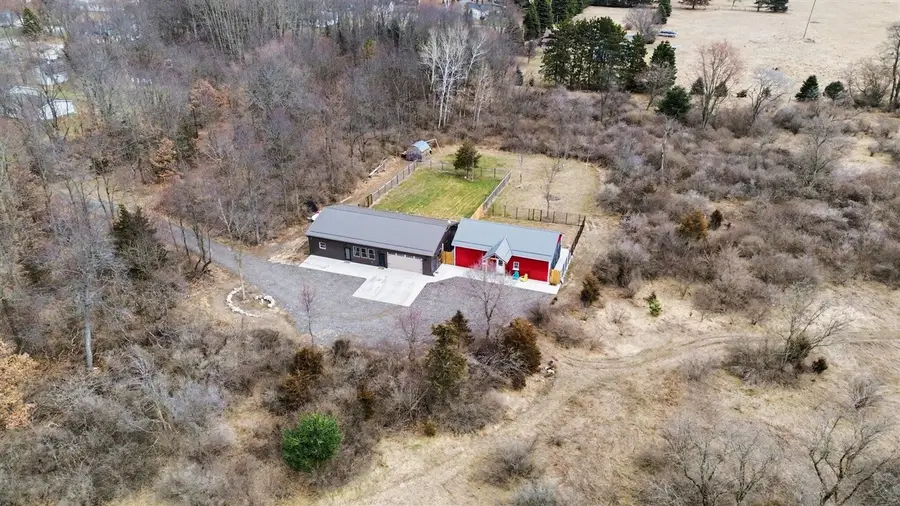 419 S Juniper, Edmore, MI 48829 - #2