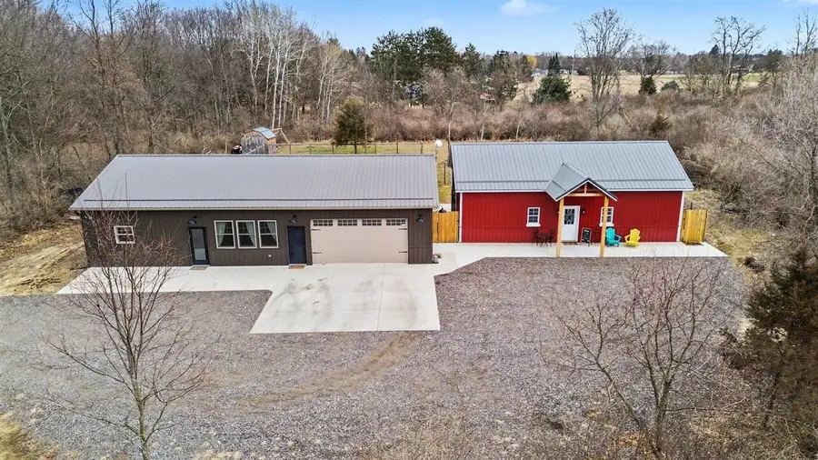 419 S Juniper, Edmore, MI 48829 - #3