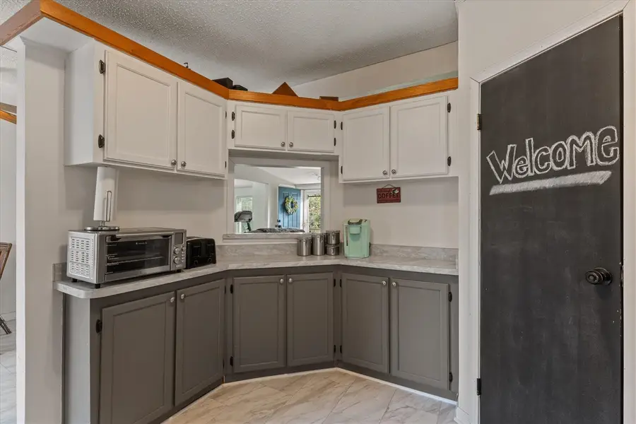 21864 Mccain, Edwardsburg, MI 49112 - #3