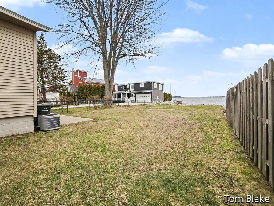 1834 Edgewater, Muskegon, MI 49441 - #3