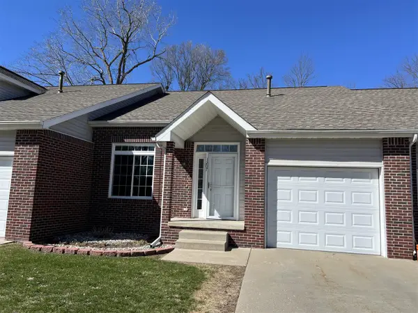 1207 E Oak, Fenton, MI 48430