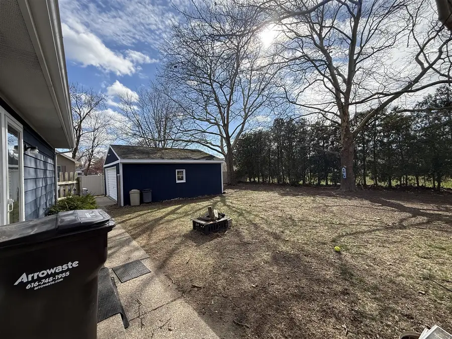 3305 Burlingame, Wyoming, MI 49509 - #3