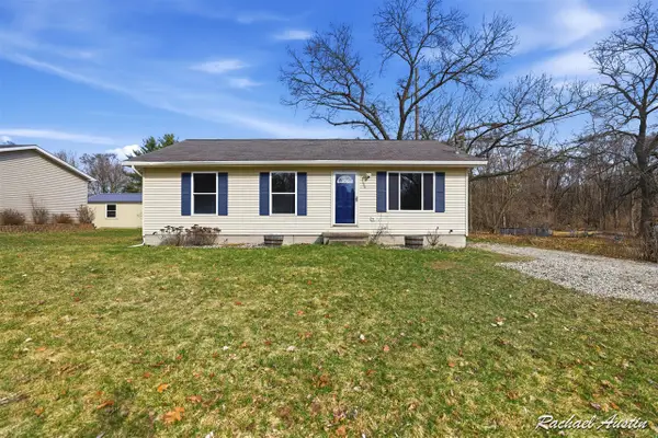 1100 N Edgewood, Greenville, MI 48838