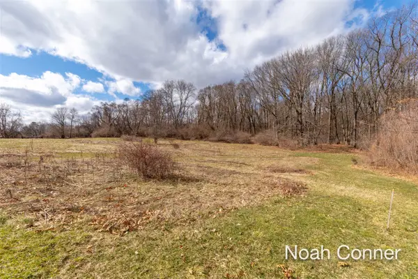 6950 Barkley Creek, Rockford, MI 49341