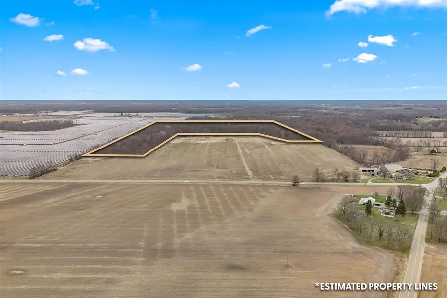 102 W Central, Coldwater, MI 49036 - #2