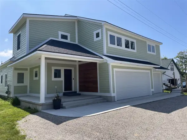 8579 Bayview, Onekama, MI 49675