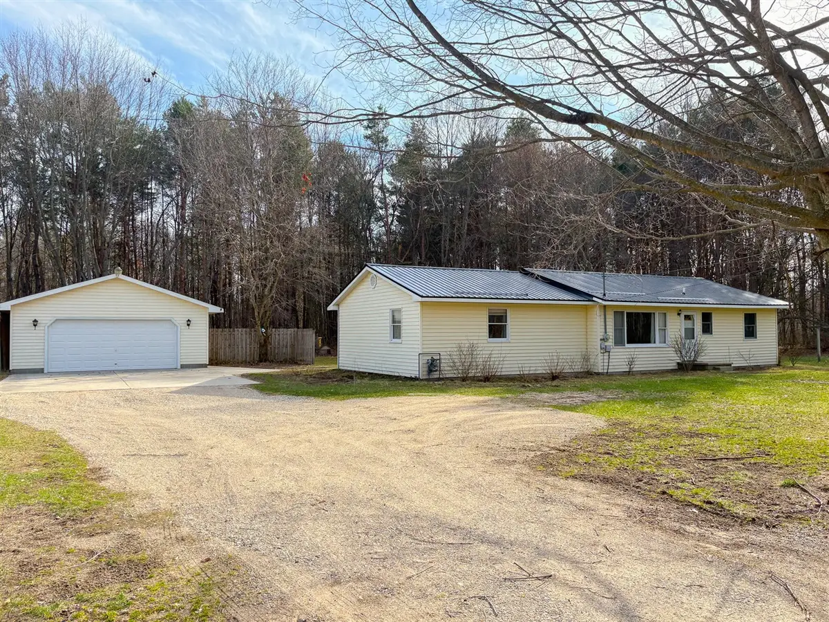 8365 Greenwood, Newaygo, MI 49337 - #1